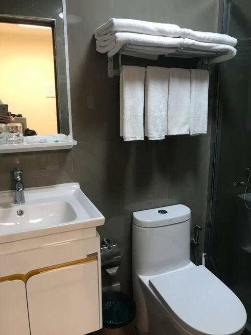 Grand Riviera Suites Manilla Buitenkant foto