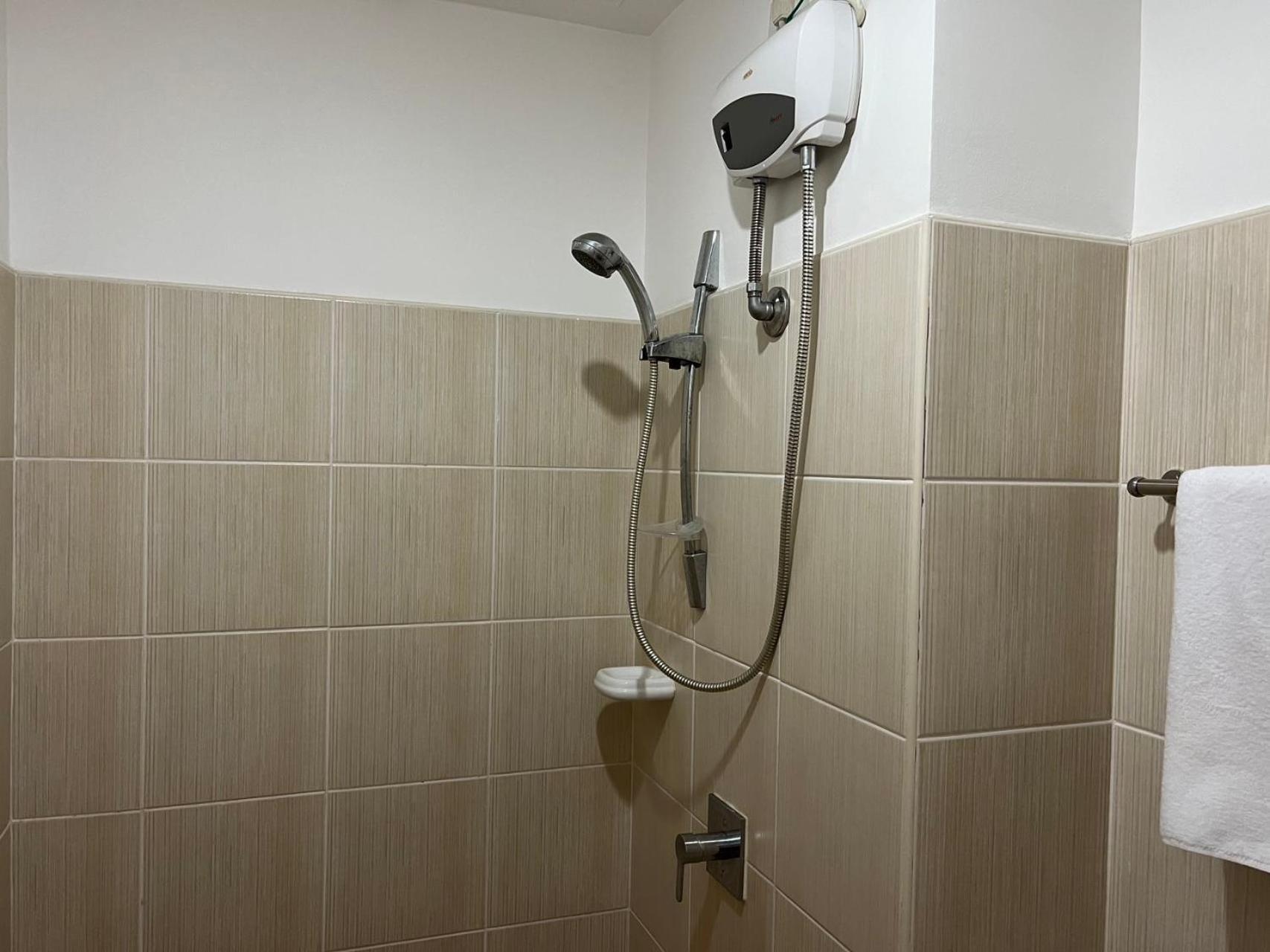 Grand Riviera Suites Manilla Buitenkant foto