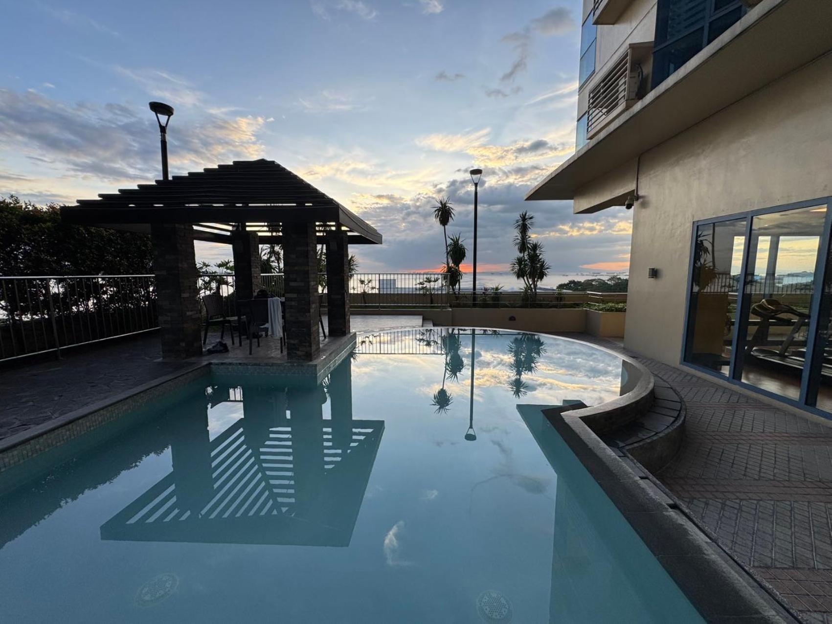 Grand Riviera Suites Manilla Buitenkant foto