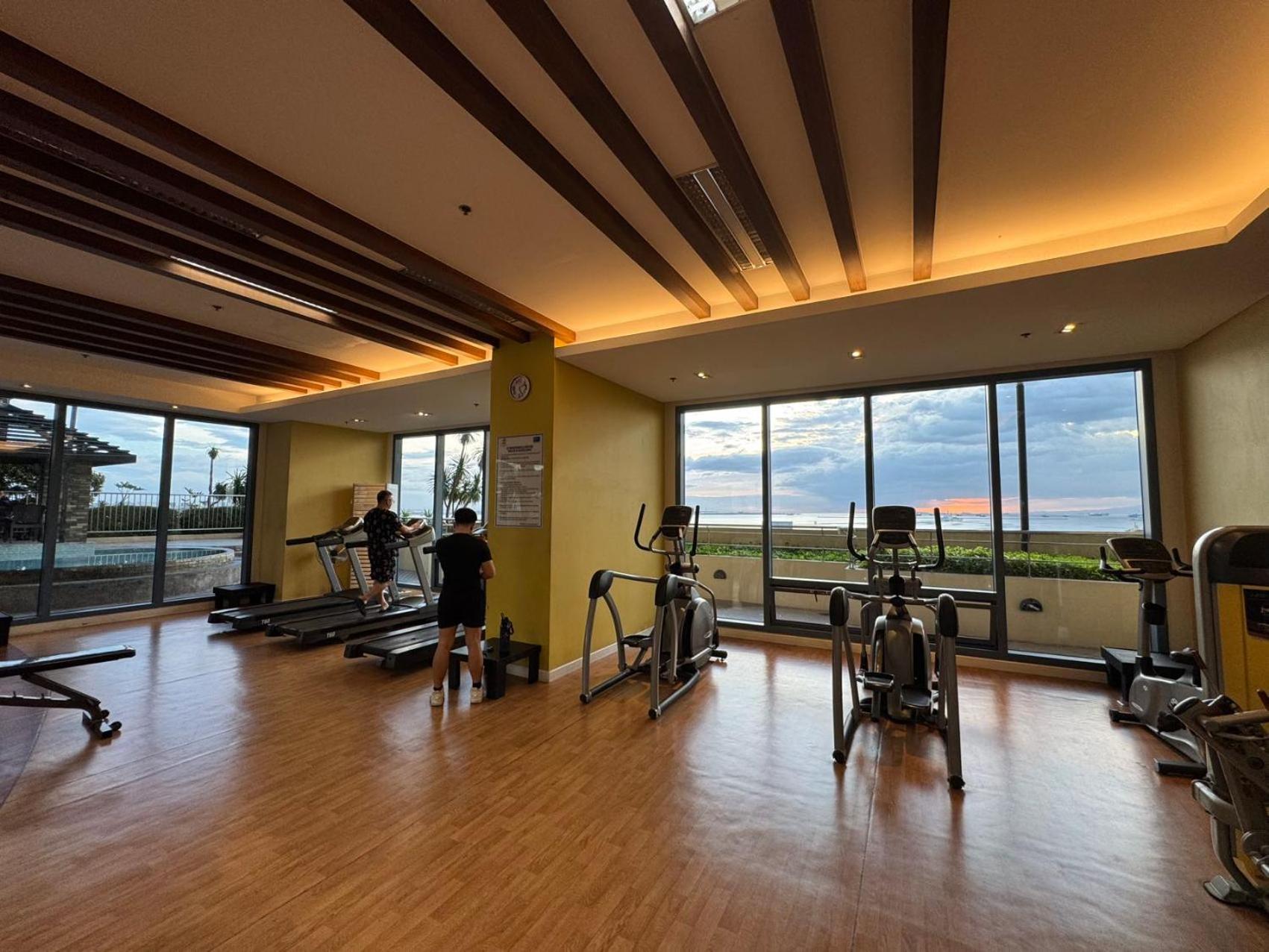 Grand Riviera Suites Manilla Buitenkant foto
