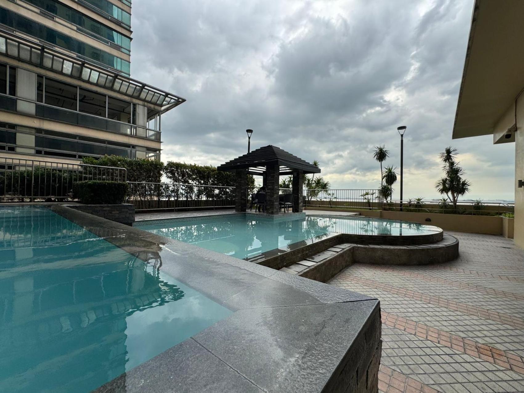 Grand Riviera Suites Manilla Buitenkant foto