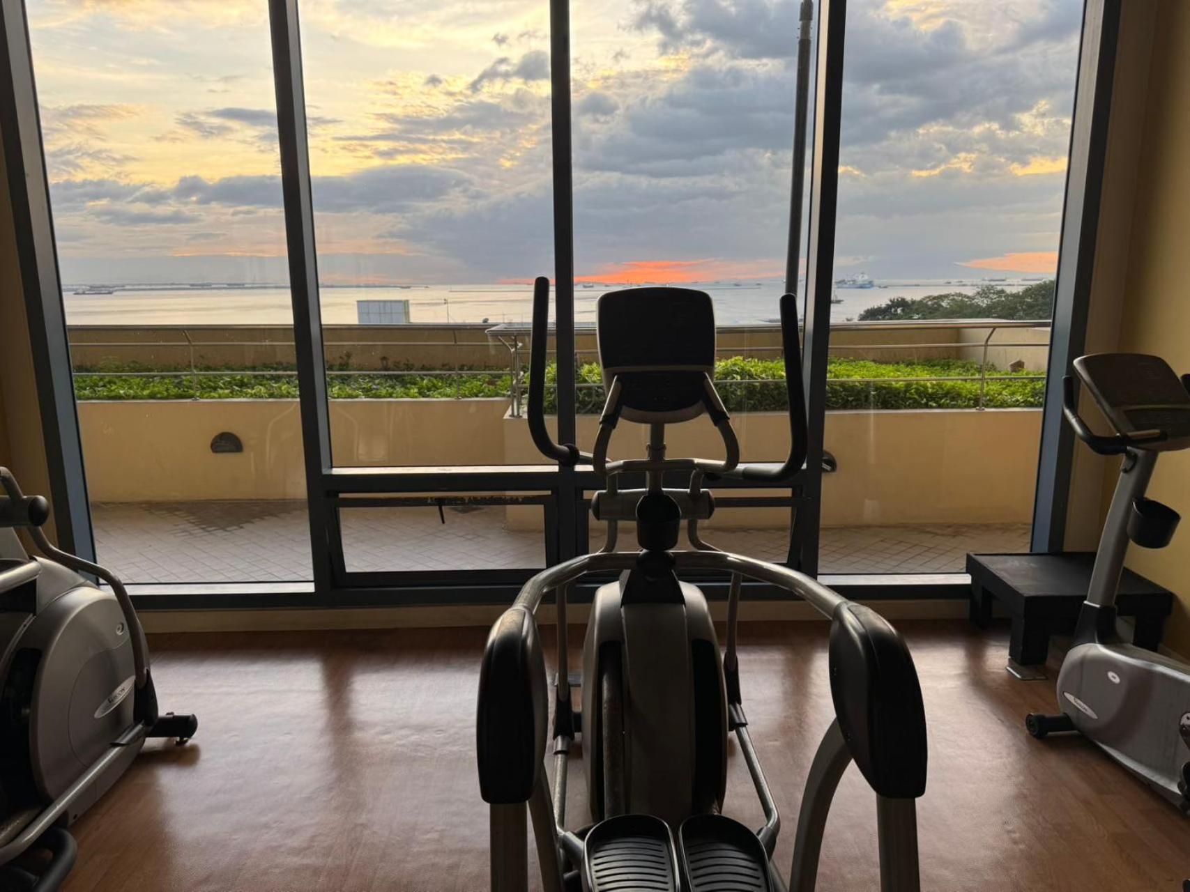 Grand Riviera Suites Manilla Buitenkant foto